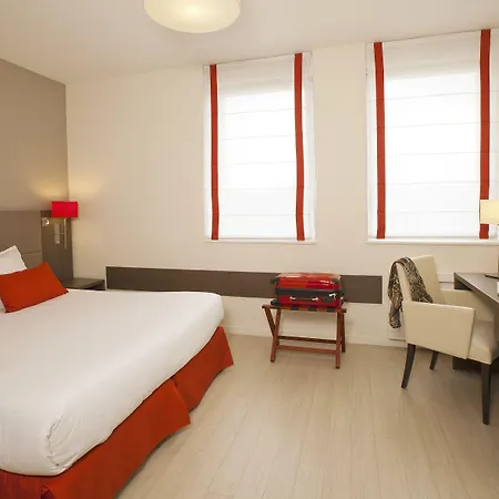 里塞德宏兰斯中心公寓 3*