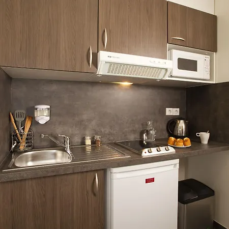 Residhome Centre Aparthotel Reims