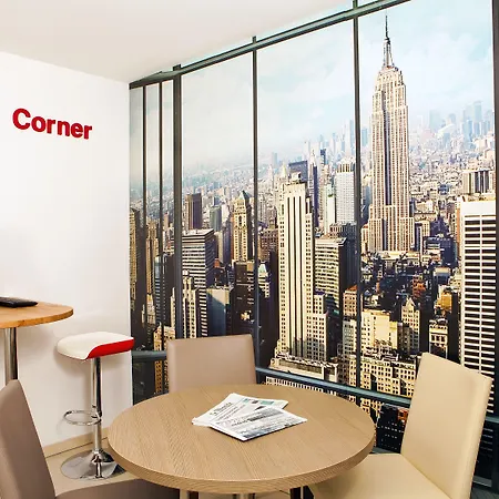 里塞德宏兰斯中心公寓 3* 兰斯