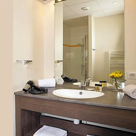 Residhome Centre Aparthotel 3*