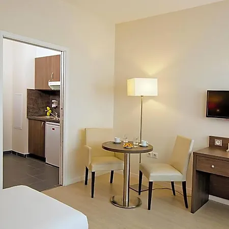Residhome Centre Aparthotel Reims